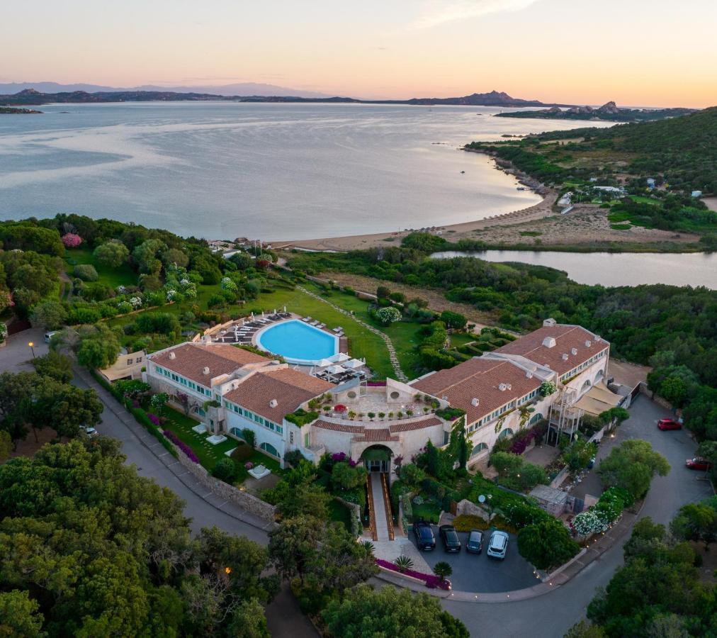 L'Ea Bianca Luxury Resort Байя Сардиния Экстерьер фото